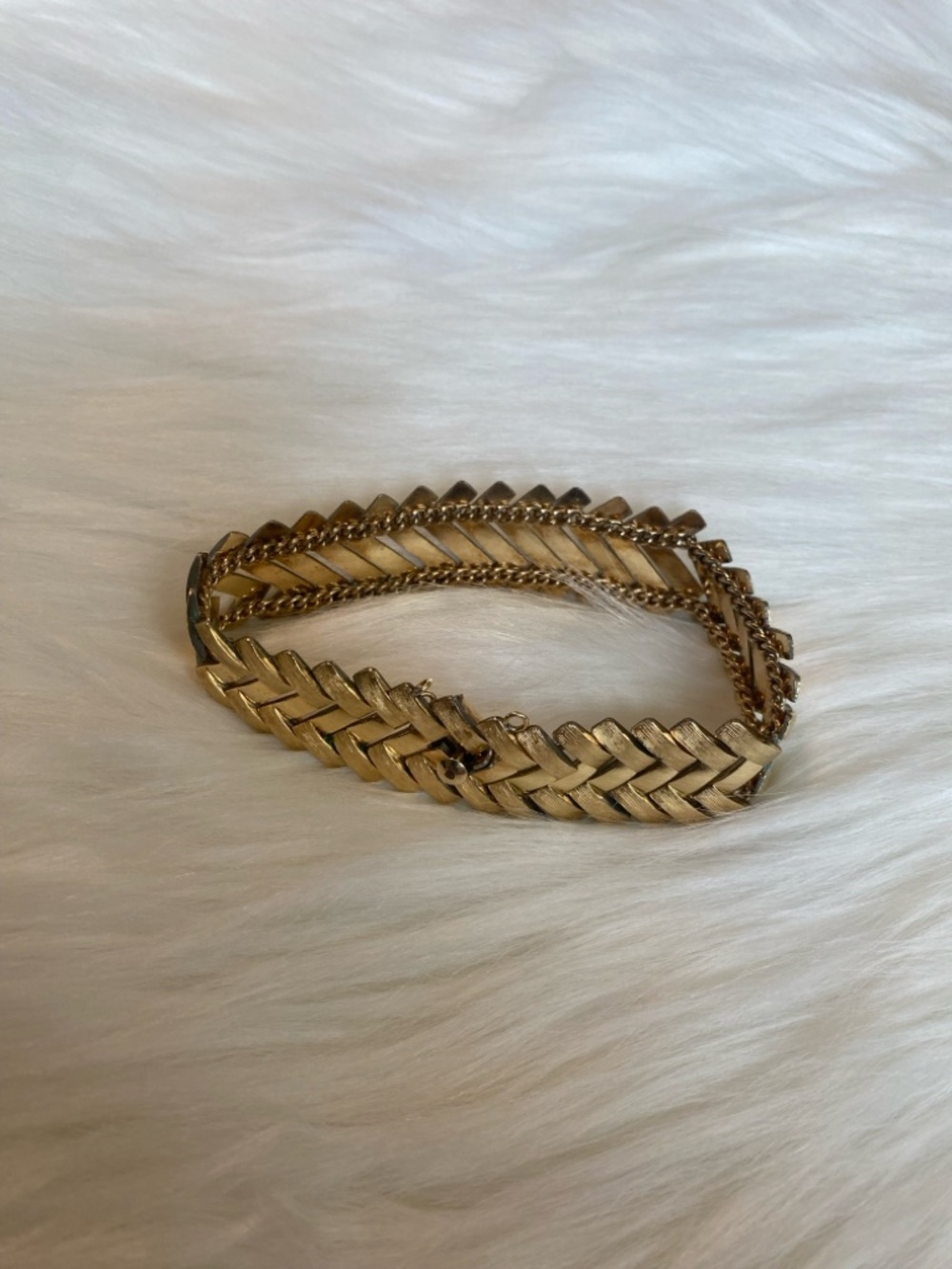🍀VTG Krementz Gold Chevron Link Bracelet